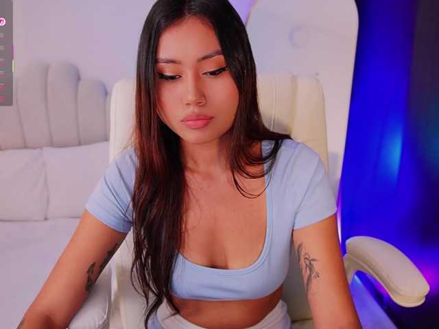 AmberLewis live cam on BongaCams