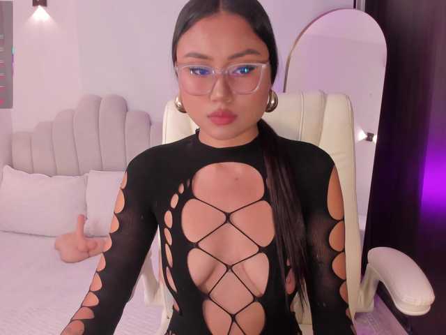 AmberLewis live cam on BongaCams