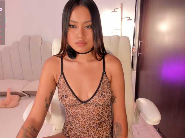 AmberLewis live cam on BongaCams