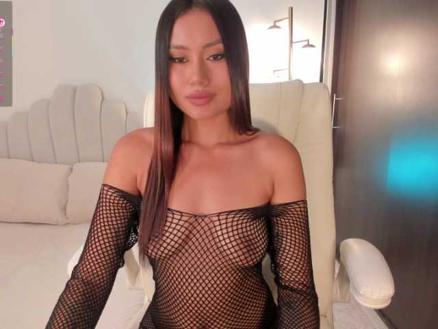 AmberLewis live cam on BongaCams