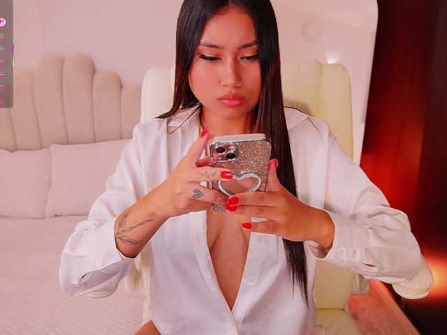 AmberLewis live cam on BongaCams
