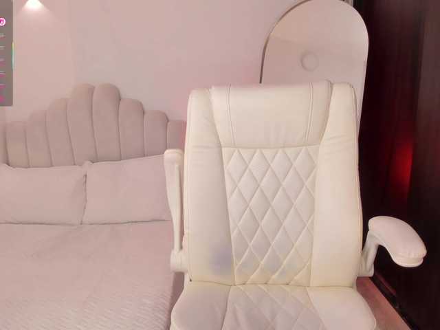 AmberLewis live cam on BongaCams