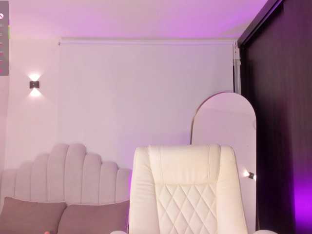 AmberLewis live cam on BongaCams