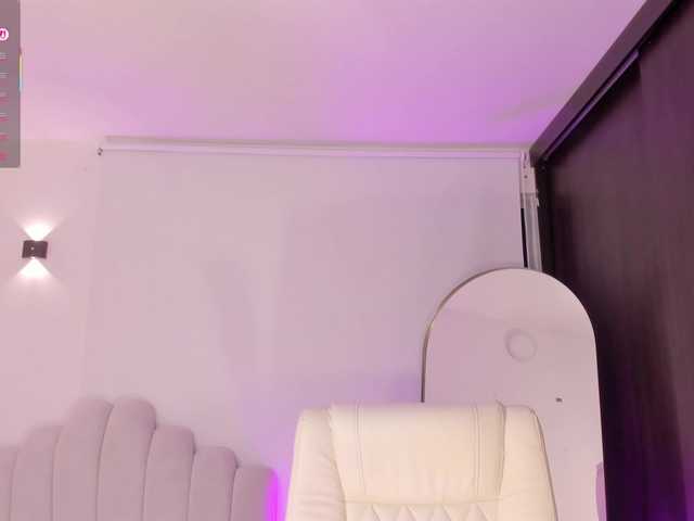 AmberLewis live cam preview