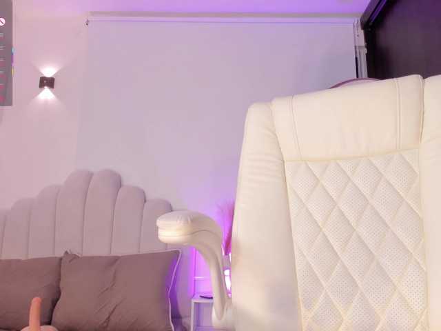 AmberLewis live cam on BongaCams