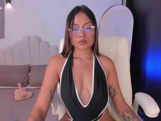 AmberLewis webcam