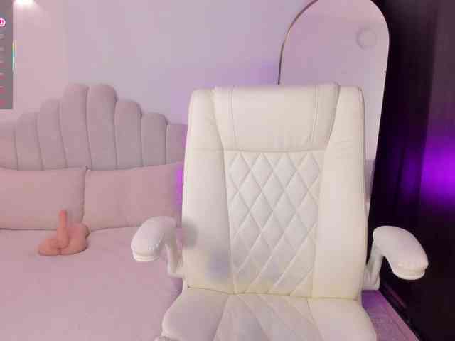 AmberLewis webcam