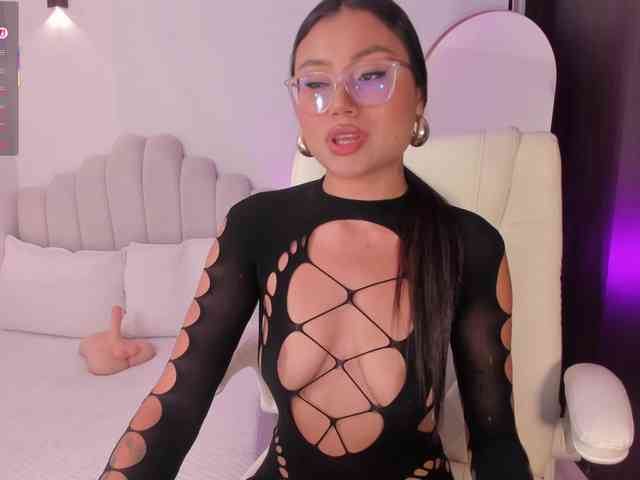 AmberLewis webcam