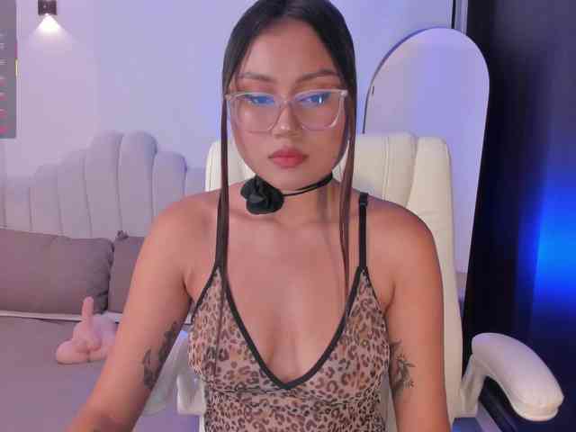 AmberLewis webcam