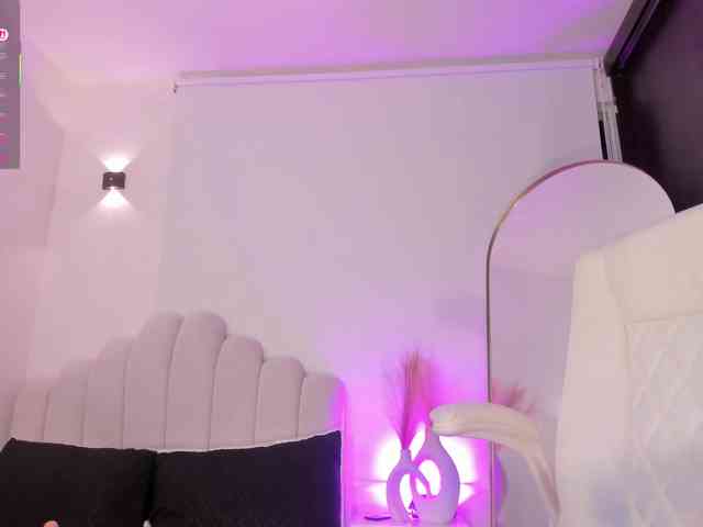 AmberLewis webcam