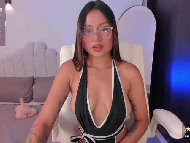 AmberLewis webcam