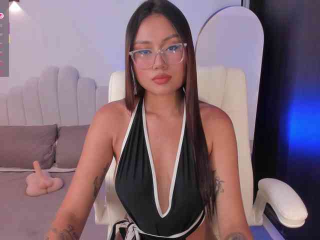 AmberLewis webcam