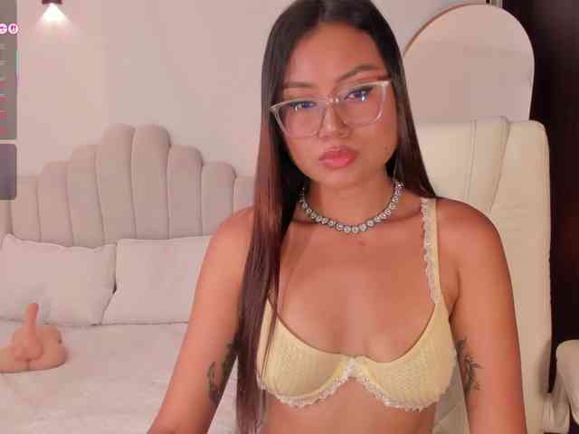 AmberLewis webcam