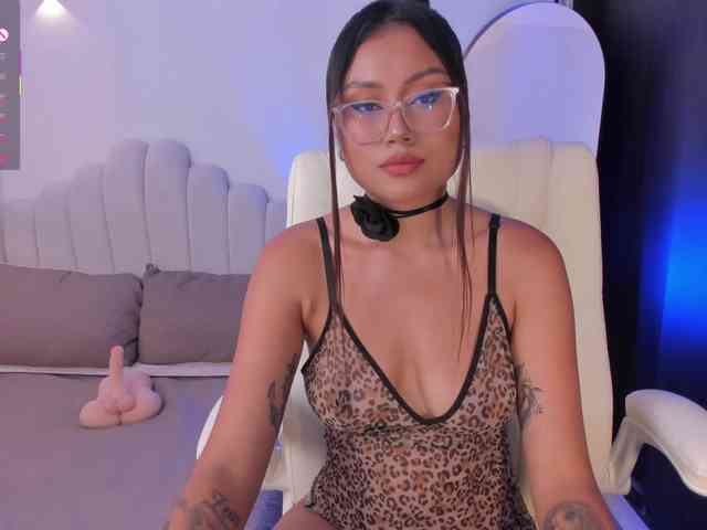 AmberLewis webcam