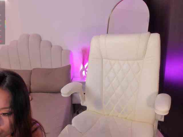 AmberLewis webcam