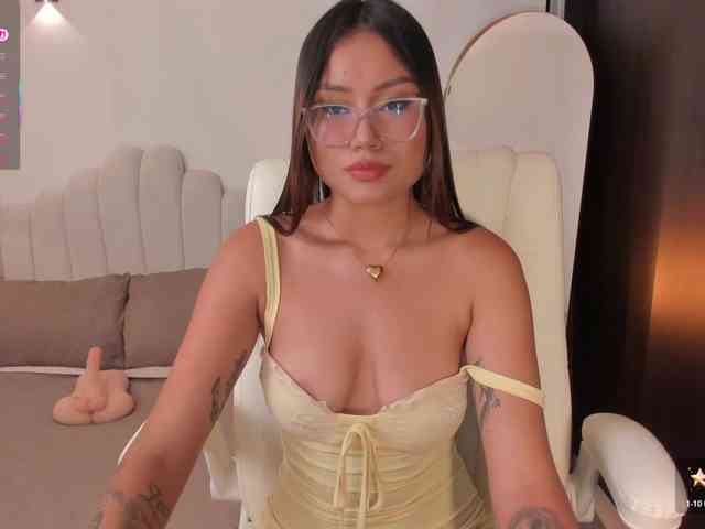 AmberLewis webcam