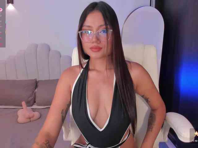 AmberLewis webcam