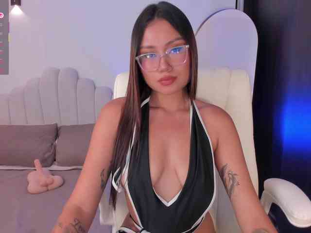 AmberLewis AmberLewis