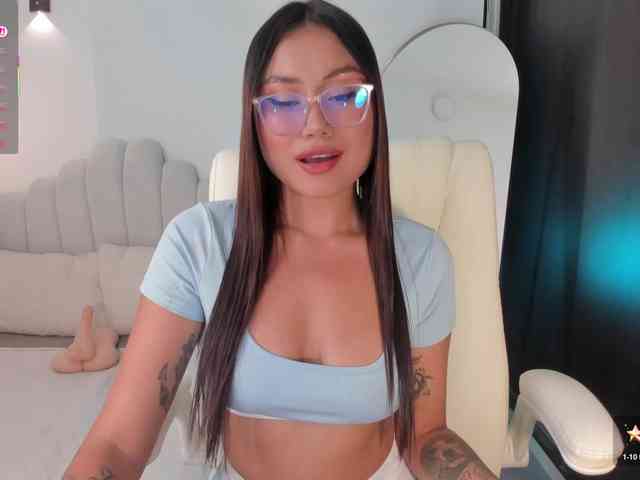 AmberLewis webcam