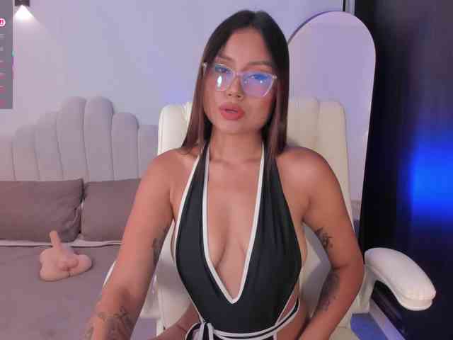 AmberLewis webcam