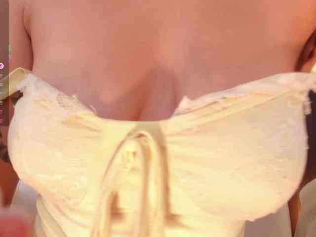 AmberLewis webcam