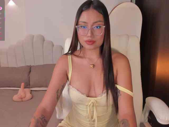 AmberLewis webcam