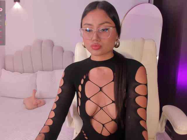 AmberLewis webcam