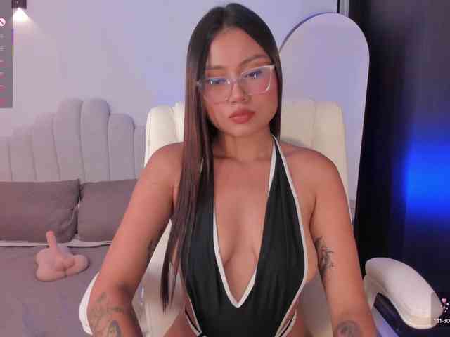 AmberLewis webcam