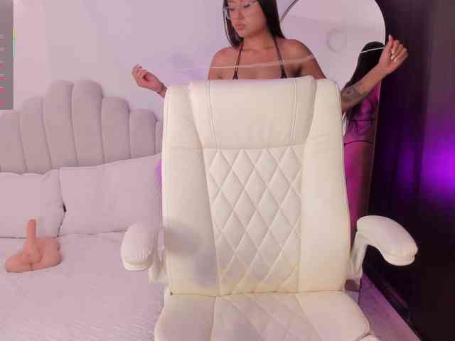 AmberLewis webcam