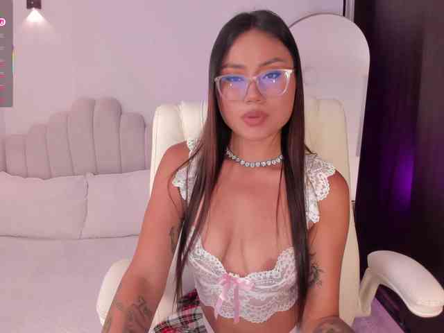 AmberLewis webcam