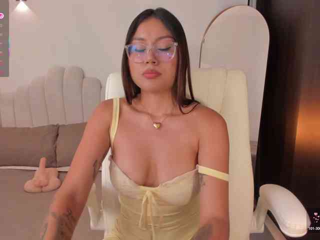 AmberLewis webcam