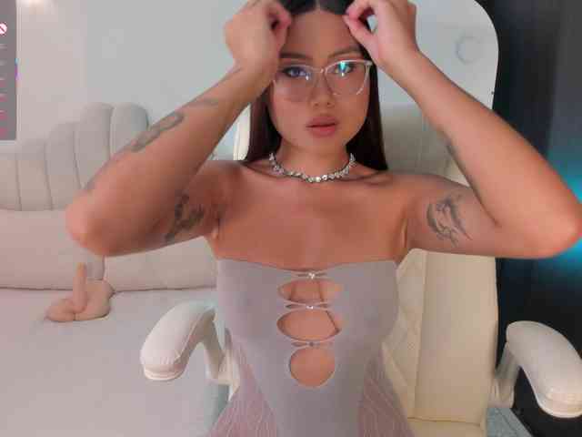 AmberLewis webcam