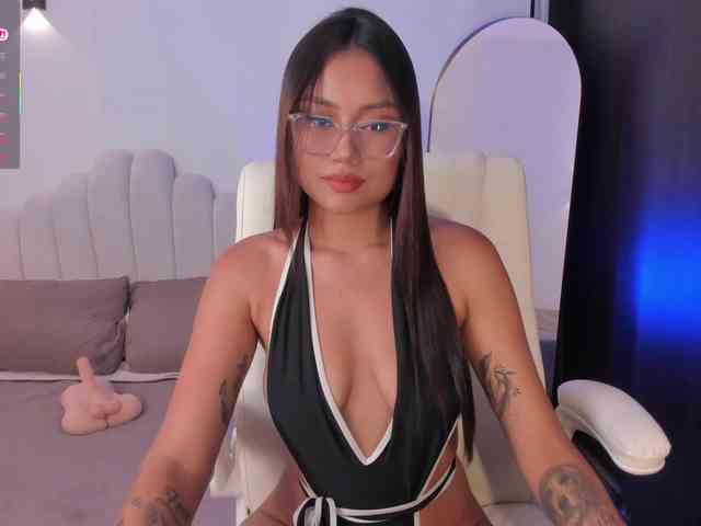 AmberLewis webcam