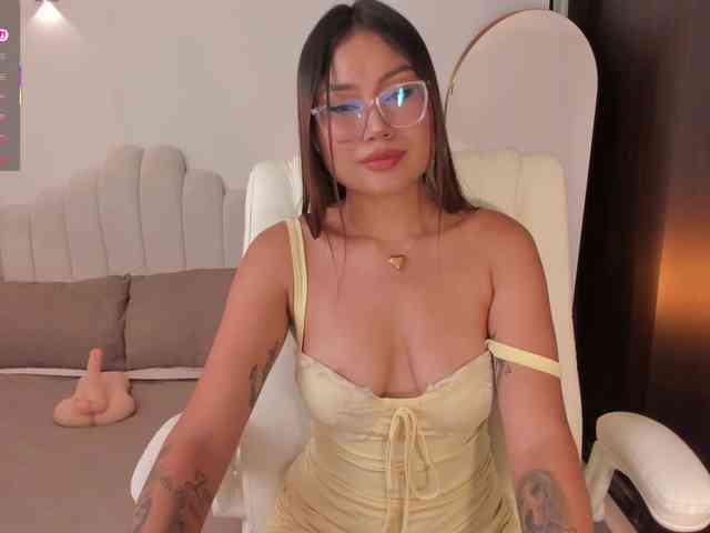 AmberLewis webcam