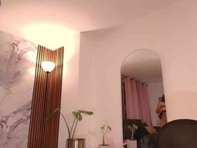 MarieJaneX webcam