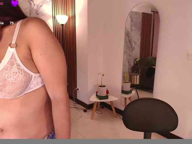 MarieJaneX webcam