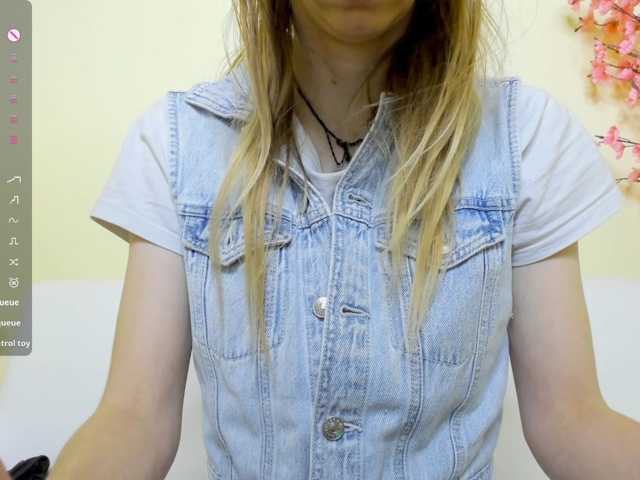 Beellami live cam on BongaCams