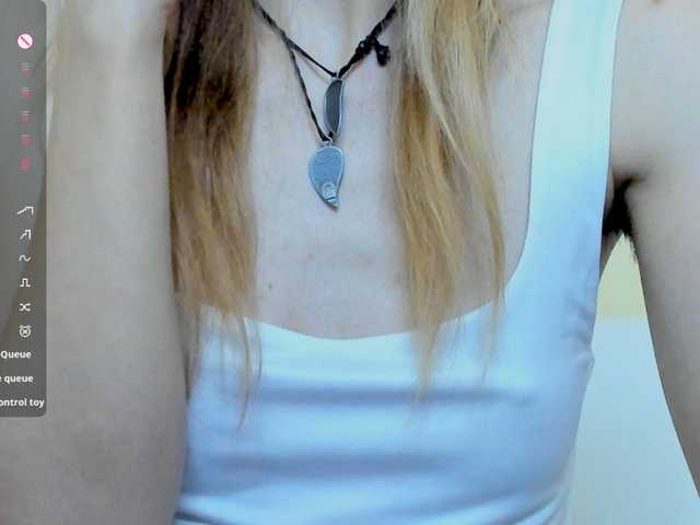 Beellami live cam on BongaCams