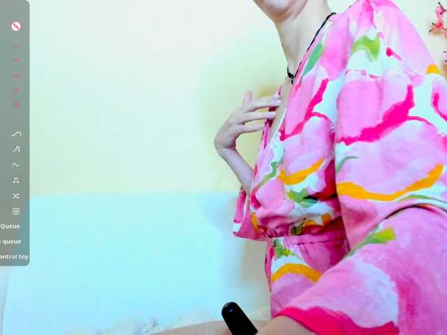 Beellami live cam on BongaCams