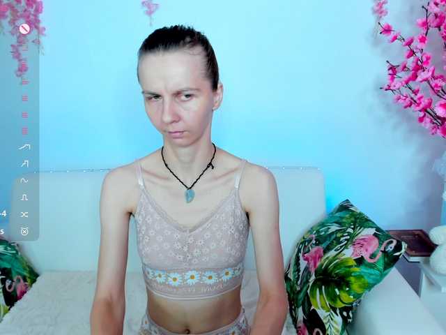 Beellami live cam on BongaCams