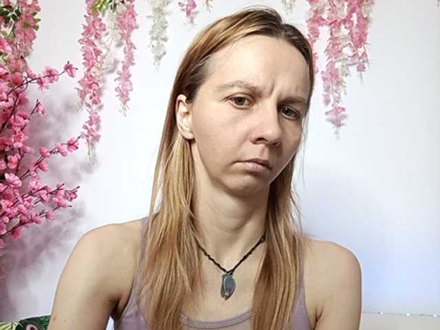 Beellami live cam on BongaCams