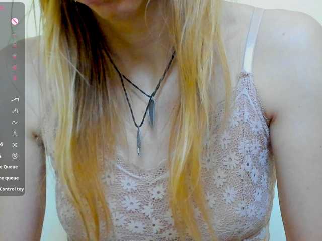 Beellami live cam on BongaCams
