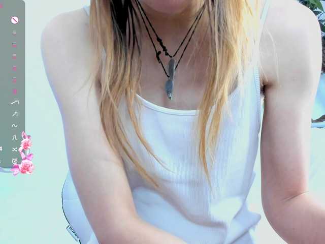 Beellami's BongaCams show and profile