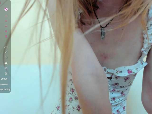 Beellami live cam on BongaCams