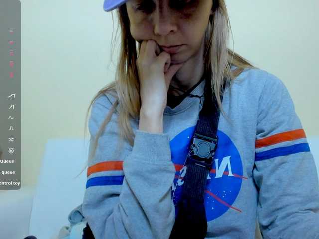 Beellami live cam on BongaCams