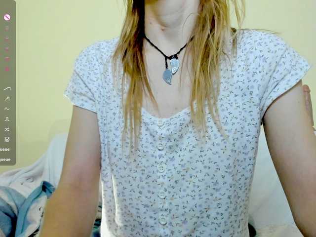 Beellami — live female cam