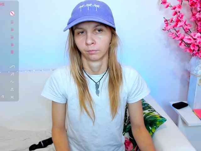 Beellami Live Webcam on BongaCams