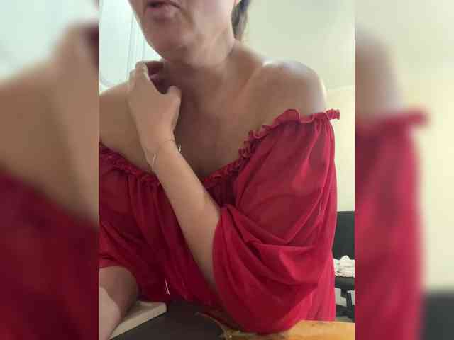 MartaGros Sex Cam Show