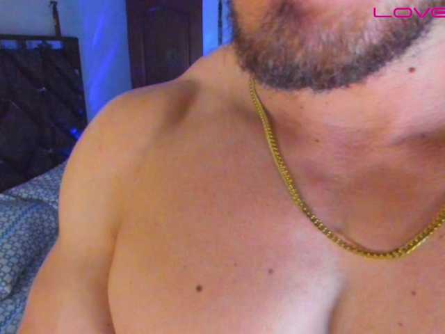 AndrewHarriss live cam on BongaCams