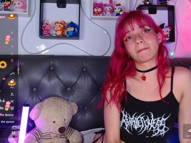 levi-cloud live cam on BongaCams